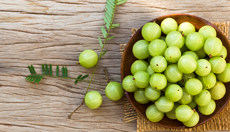 herbs for hair growth,healthy herbs,hair care tips,beauty tips,bhringraj,brahmi,amla,fenugreek or methi seeds,shikakai