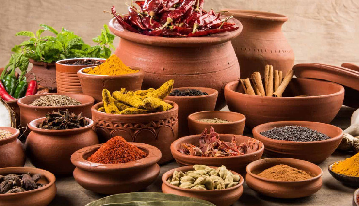 indian diet for weight loss,effective weight loss tips,indian cuisine diet,healthy eating for weight loss,increase protein intake,complex carbohydrates,fiber-rich foods,healthy fats,fresh fruits and vegetables,herbs and spices for weight loss,stay hydrated,meal planning tips