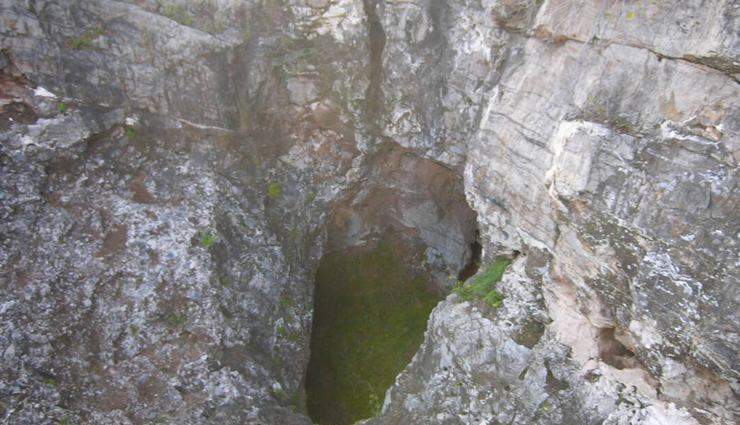 least known heritage sites,heritage sites around the world,wudang building complex,wadi al-hitan,tropical rainforest sumatra,lascaux cave,takht-e jamshid,fossil hominid sites of sterkfontein