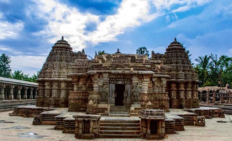 5 Breathtaking Heritage Temples To Visit in India