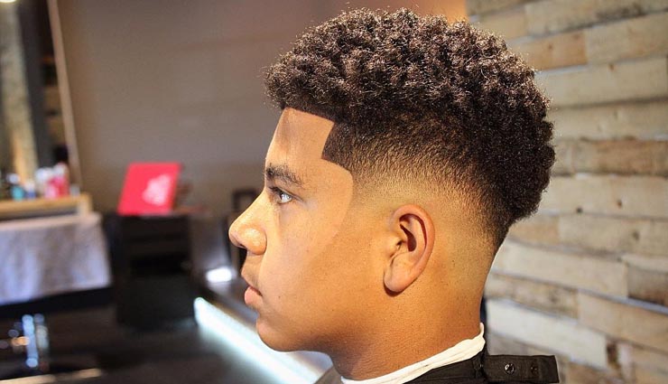 पुरषों के लिए नए हेयर कट ट्रेंड, जो बनाता है इनको फेशनेबल 5 best hair cut for men,hair cut for men,layer cut,spikes cut,slik cut,hi top drop fade hair cut,mohawk