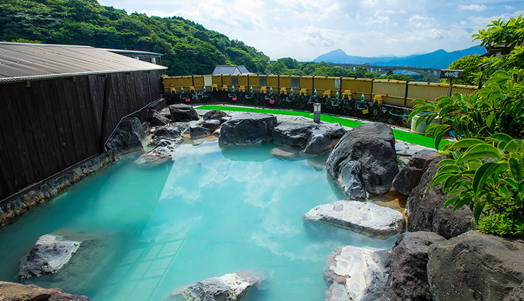 breathtaking hidden paradises,hidden paradises in the world,kirkjufell,cano cristales,taylor glacier blood falls,beppu hot springs,spotted lake