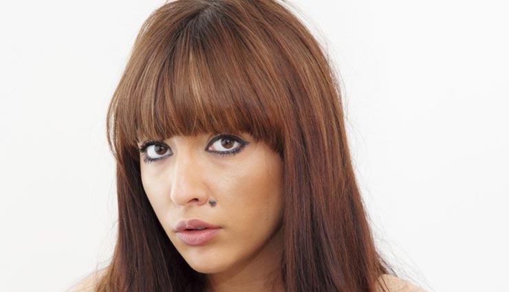 beauty tips,beauty tips in hindi,makeup tips,makeup tips in hindi,mole on face,hide face mole tips