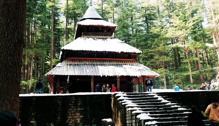 goddess hidimba temple,holidays,travel,manali,himachal pradesh