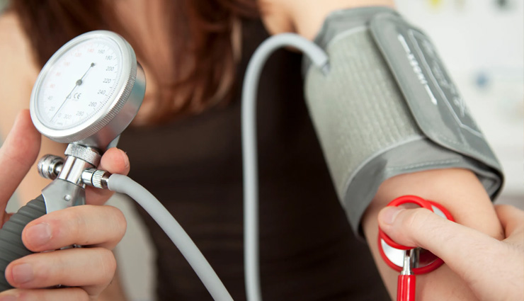 signs of heart disease,symptoms of cardiovascular problems,warning signs of heart conditions,indications of cardiac issues,heart disease symptoms to watch for,early signs of heart ailments,cardiovascular disease indicators,red flags for heart problems,signs of poor heart health,recognizing heart disease symptoms