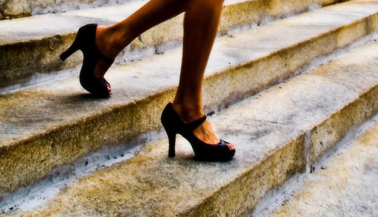 6 Side Effects of Wearing High Heels for Long