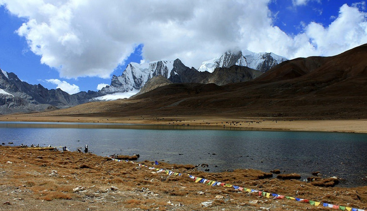 highest lakes,highest lakes in india,india lakes,gurudongmar lake,tso lhamo,suraj tal,roopkund lake,tso moriri,chandra tal,high altitude lakes india