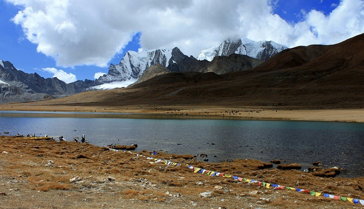 highest lakes in india,gurudongmar lake,tso lhamo,suraj tal,roopkund lake,tso moriri,chandra tal,indian lakes,high-altitude lakes,himalayan lakes,adventure travel in india,trekking destinations in india,scenic beauty of indian lakes,remote lakes in india,natural wonders of india,pristine lakes in the himalayas,offbeat travel experiences in india,indias natural heritage,outdoor adventures in india,explore indian himalayas