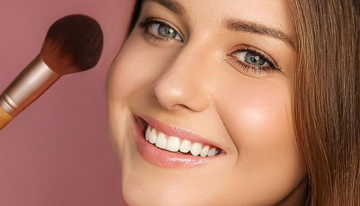 tips to choose highlighter according to skin tone,beauty tips,beauty hacks