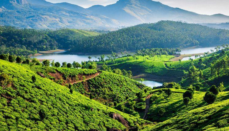 breathtaking hill stations,hill stations in south india,monsoon destination in south india,araku valley,andhra pradesh,horsley hills,ananthagiri,telangana,ooty,tamil nadu,yercaud,kodaikanal,coonoor,kotagiri,kudremukh,karnataka,coorg