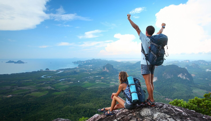 आप भी बना रहे हैं पहाड़ों पर घूमने जाने का प्लान, अपने साथ जरूर रखें ये 7 चीजें 