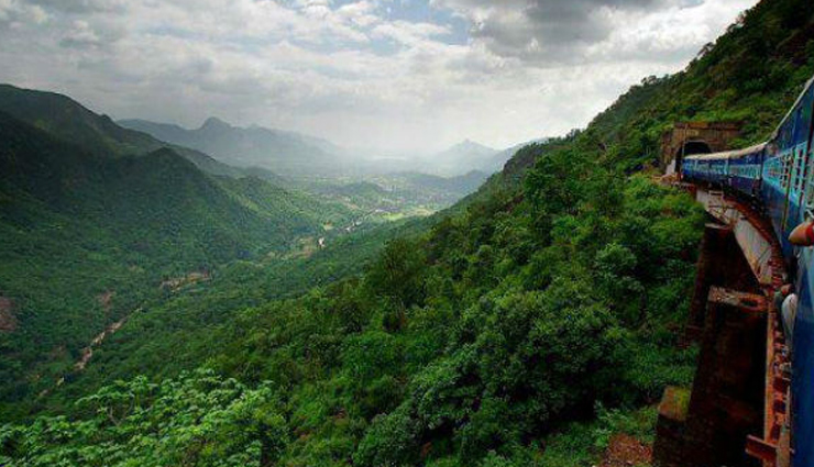 breathtaking hill stations in south india,hill stations in south india for couples,honeymoon destinations in south india,munnar,ooty,idukki,kodaikanal,coorg