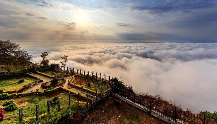 हिल स्टेशन के लिए भी जाना जाता हैं कर्नाटक, देते हैं मंत्रमुग्ध कर देने वाले नजारे karnataka hill stations scenic views,mesmerizing views in karnataka hills,best viewpoints in karnataka hill stations,scenic beauty of karnataka hill stations,stunning vistas in karnataka mountains,picturesque hill stations in karnataka,karnataka hilltop panoramas,breathtaking sights in karnataka hills,karnataka scenic mountain landscapes,karnataka hills and mesmerizing views