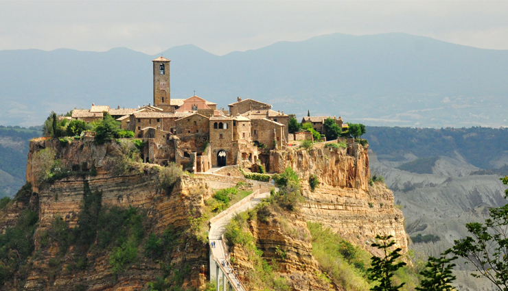 6 Beautiful Hilltop Towns You Must Visit Once in Lifetime
