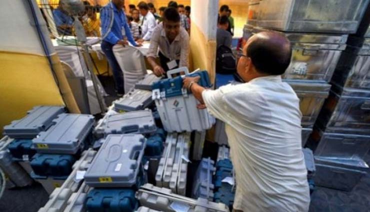 हिमाचल प्रदेश : धूल को धुंआ समझ अधिकारियों ने खुलवाया EVM रूम, बुला ली फायर ब्रिगेड की गाड़ियां