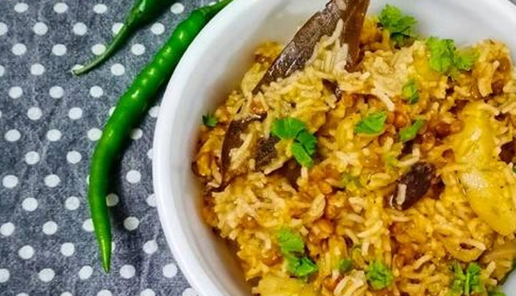 himachal pradesh,cuisines of himachal pradesh,madra,dhaam,tudkiya bhaath,bhey or spicy lotus stem,chha gosht