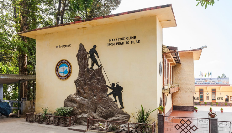 darjeeling,beautiful places in darjeeling,darjeeling travel,darjeeling travel guide