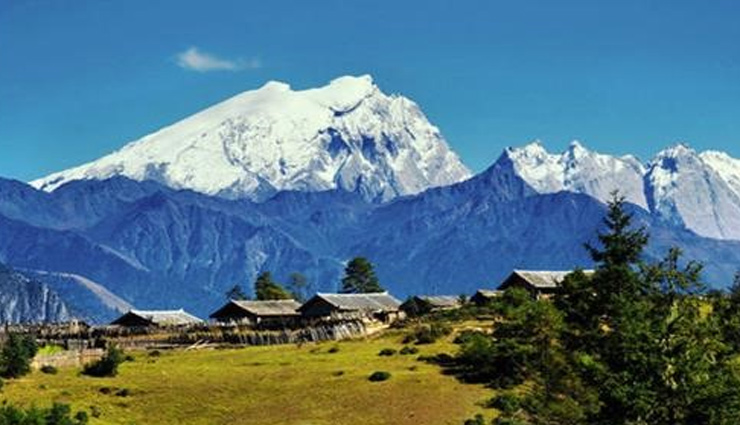 myanmar,yangon,bagan,the golden rock of kyaiktiyo,the lost city of mrauk u,putao & eastern himalayas,places to visit in myanmar,attractions in myanmar,myanmar tourism