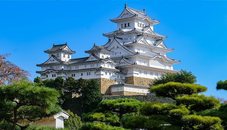 asia,amazing buildings in asia,lotus temple,himeji castle,potala palace,petra,hagia sophia,burj khalifa,dome of the rock,great wall of china,travel,holidays,travel guide,travel tips