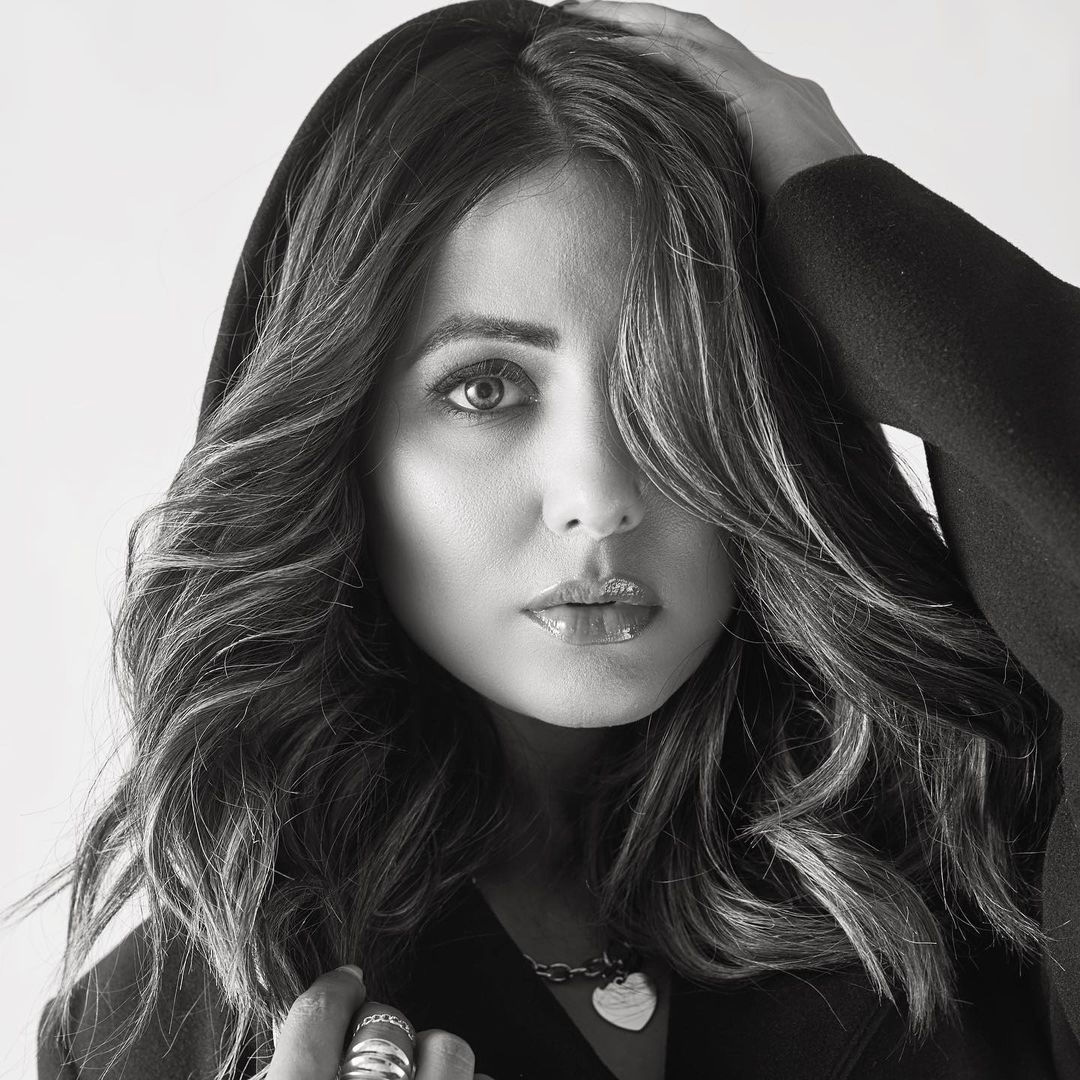 hina khan,hot hina khan,hina khan hot photos,hina khan in black dress,hina khan sexy photos viral,hina khan news,entertainment,bollywood news