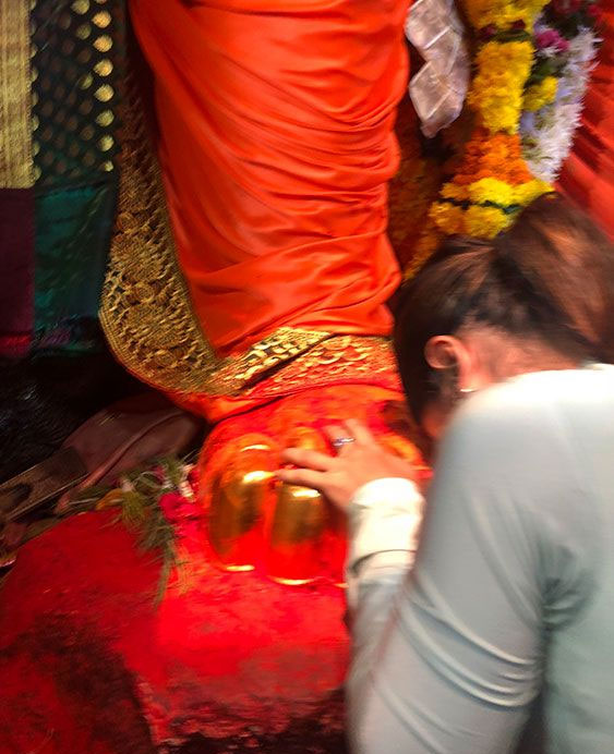 अपने ब्वॉयफ्रेंड रॉकी के साथ लालबागचा राजा के दर्शन करने पहुंची हिना खान, देखे तस्वीरे bollywood,rocky jaiswal,hina khan,lalbaugcha raja,ganesh chaturthi 2018