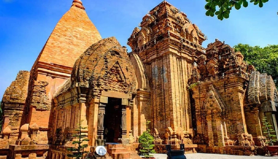 10 Must Visit Hindu Temple in Vietnam