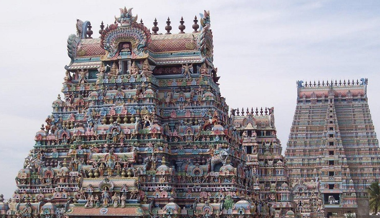 largest hindu temples,largest hindu temples  in the world,hindu temples,pashupatinath mandir,nepal,angkor wat,cambodia,sri ranganathaswamy temple,tamil nadu,akshardham temple,delhi,belur math,west bengalthillai nataraja temple,prambanan trimurti temple,indonesia,brihadeeswarar temple,annamalaiyar temple,dakshineswar kali mandir,west bengal