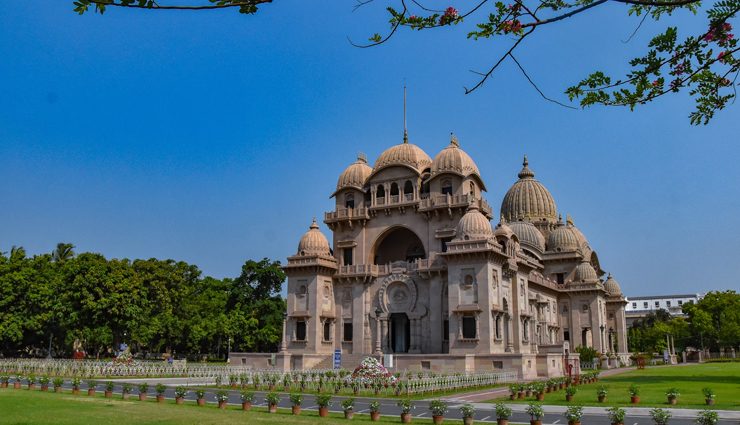 largest hindu temples,largest hindu temples  in the world,hindu temples,pashupatinath mandir,nepal,angkor wat,cambodia,sri ranganathaswamy temple,tamil nadu,akshardham temple,delhi,belur math,west bengalthillai nataraja temple,prambanan trimurti temple,indonesia,brihadeeswarar temple,annamalaiyar temple,dakshineswar kali mandir,west bengal