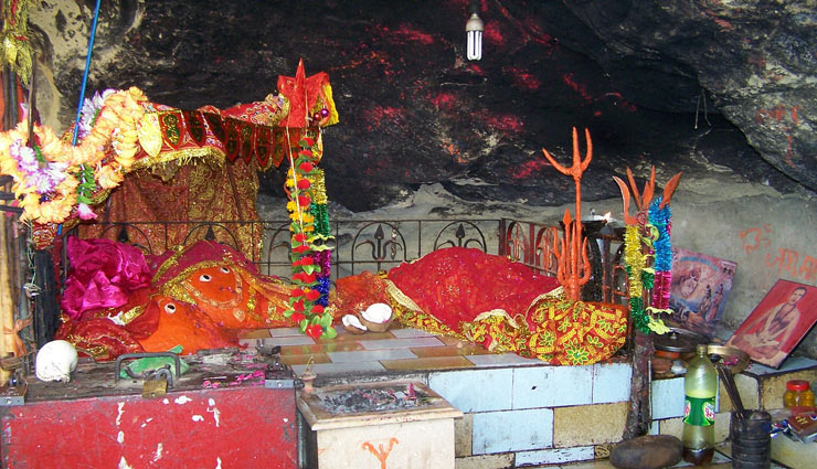 hindu temples,pakistan,katasraj temple .hinglaj mata temple,panchmukhi hanuman mandir,gorakhnath temple peshawarholidays,tourism