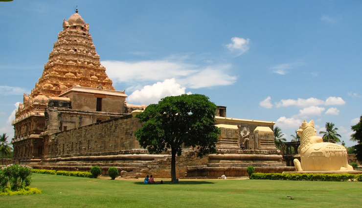 historical monuments,historical monuments in india,india,humayuns tomb,delhi,golgumbaz,karnataka,sanchi buddhist monuments,madhya pradesh,gangikonda cholapuram,tamil nadu,charminar,hyderabad