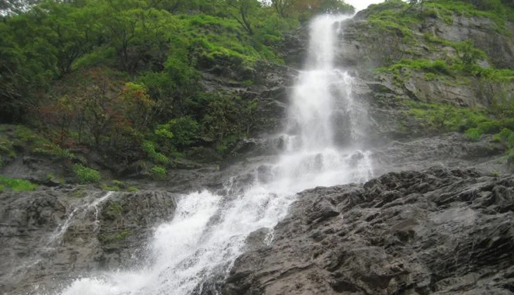 goa waterfalls,kuskem waterfall,netravali waterfall,kesarval waterfalls,bamanbudo waterfall,hivrem waterfalls,monsoon goa,adventure in goa,goa trekking,goa nature trails