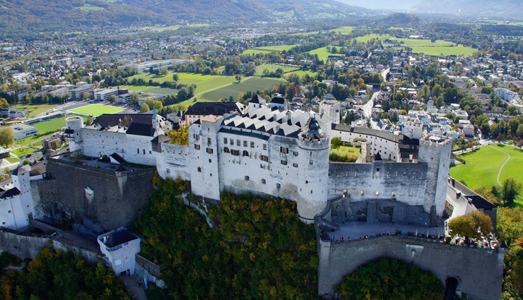 oldest castles in the united kingdom,oldest castles to visit,united kingdom castles to visit,united kingdom travel,united kingdom holidays,travel,travel guide,travel tips