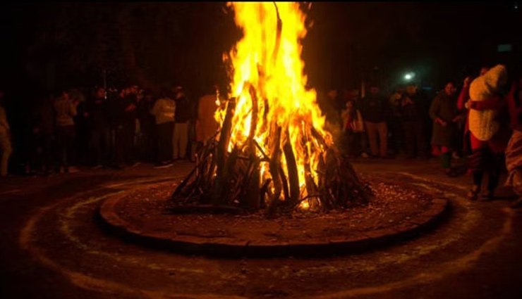 होली पर चंद्र ग्रहण का साया, जानिए सुखमय जीवन के लिए क्या करे और क्या नहीं chandra grahan 2024 holi,lunar eclipse holi 2024,chandra grahan totke,lunar eclipse remedies on holi,chandra grahan 2024 significance,holi chandra grahan rituals,lunar eclipse dos and donts,chandra grahan 2024 effects,holi chandra grahan astrology,lunar eclipse spiritual significance,chandra grahan precautions on holi,holi chandra grahan timing,chandra grahan and holi festival,lunar eclipse vedic remedies,chandra grahan and astrology predictions,holi chandra grahan myths and facts,chandra grahan significance in hinduism,holi chandra grahan dosha remedies,lunar eclipse and spiritual practices,chandra grahan and its effects on zodiac signs