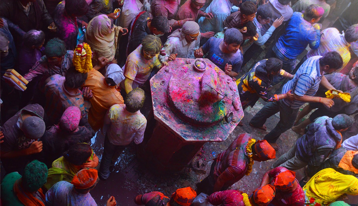 holi celebration,holi celebration mathura,holi celebration in mathura,mathura holi celebration,holi festival,holi celebration