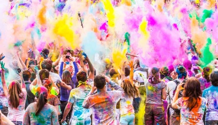 holi special 2019,holi celebration in delhi,delhi holi celebration,holi parties,holi parties in delhi,delhi,travel,holidays,holi celebration