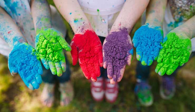 Holi Special- 7 Side Effects of Holi Colors on Your Skin