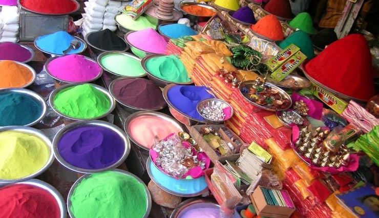 Holi 2018 : इस होली पर रंग खरीदतें वक़्त बरतें ये सावधानियाँ