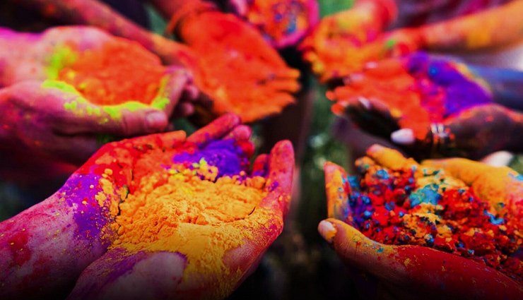Happy Holi 2023 Wishes: रंगों का त्यौहार आया है, हजारों खुशिया लाया है..., इन मैसैजेस को भेजकर अपनों के जीवन में भरें प्रेम के रंग