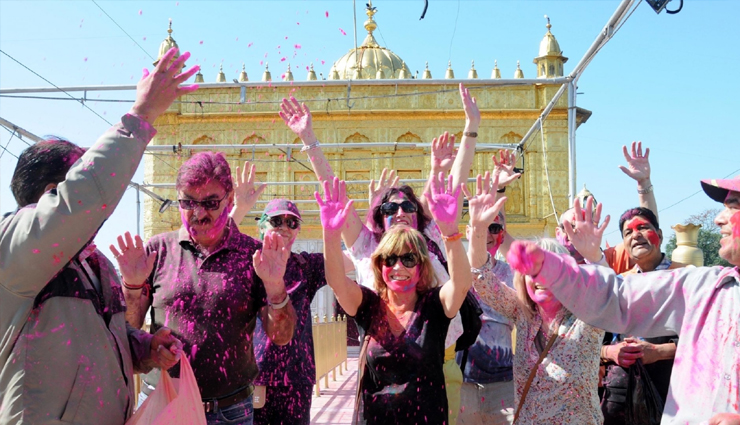 holi,holi special,holi in india,places to celebrate holi in india,holi speical article,holidays,travel,travel guide