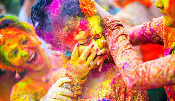 रंग में भंग डालते है होली खेलने के दौरान करी ये 5 गलतियां
