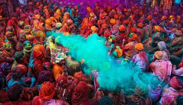 Holi 2018 : भारत में होली की अनोखी परम्पराएं holi celebration,holi 2018,madhya paradesh,uttar pradesh,himachal paradesh,holidays