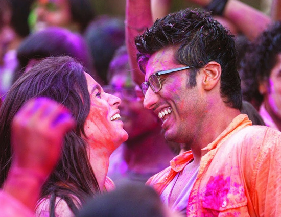 Holi 2018 : शरीर से होली के रंग छुड़ाने के 8 आसान टिप्स 