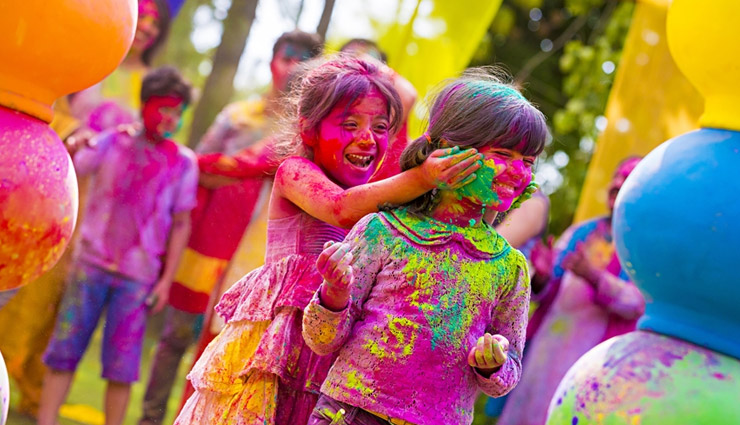 Holi Special- Totke To Do on Holi To Bring Prosperity and Happiness