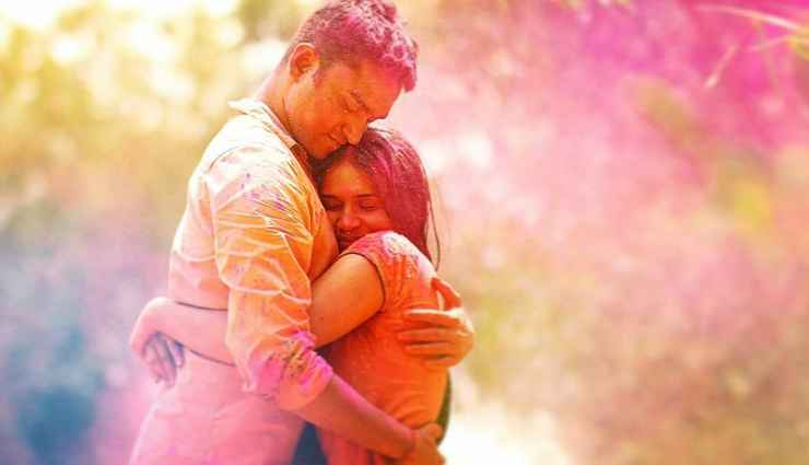 9 Ways To Make Holi Evening Memorable For Newly Weds
