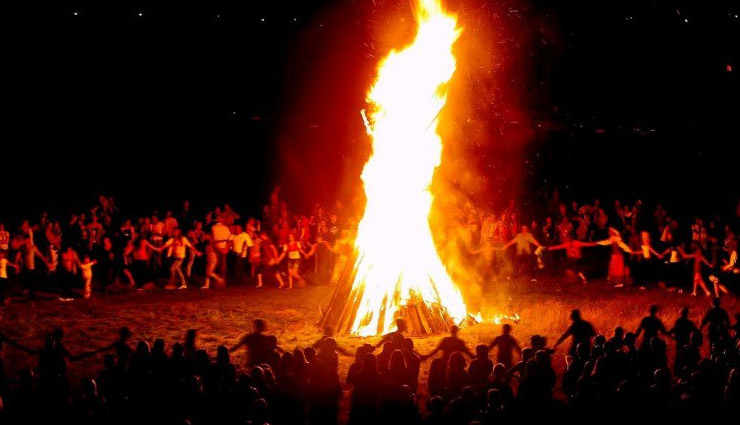 Holi Special- Process To Perform Holika Pooja