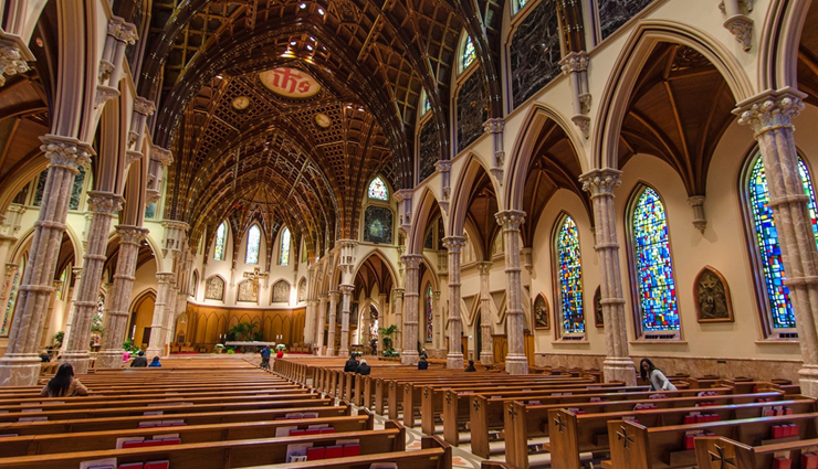 illinois christian heritage,jacques marquette and louis jolliet,st. john cantius church,chicago,ss. cyril and methodius parish,lemont,holy trinity orthodox cathedral,chicago,st. stanislaus kostka church,chicago,ascension and st. edmund parish,oak park,st. hyacinth basilica,chicago,holy name cathedral,chicago,chicago religious history,archdiocese of chicago,patrick keely architect,gothic revival style,polish-american community,christian history in illinois,basilica designation,historical and local significance,outreach and volunteer efforts,online mass streaming,visitors itinerary