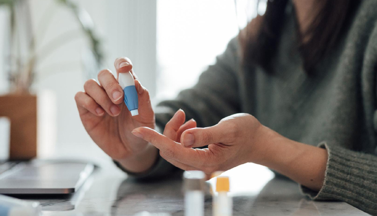 at-home blood testing,early detection of health issues,benefits of at-home blood tests,detecting health issues with at-home blood testing,convenient health monitoring with at-home blood tests,home-based blood tests for early diagnosis,self-administered blood testing for health screening,importance of at-home blood testing,proactive health management with at-home blood tests,remote monitoring of health through at-home blood testing