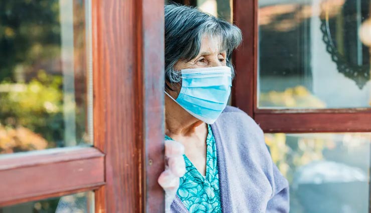 बुजुर्गों की सेहत को लेकर डराने वाली रिसर्च, कोरोना कहर में होम आइसोलेशन बढ़ाएगा गंभीर बीमारियां 