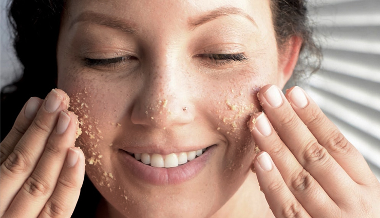 Skin Care: गर्मियों में टैनिंग और ऑयली स्किन से हैं परेशान, करे इन होममेड स्क्रब का इस्तेमाल