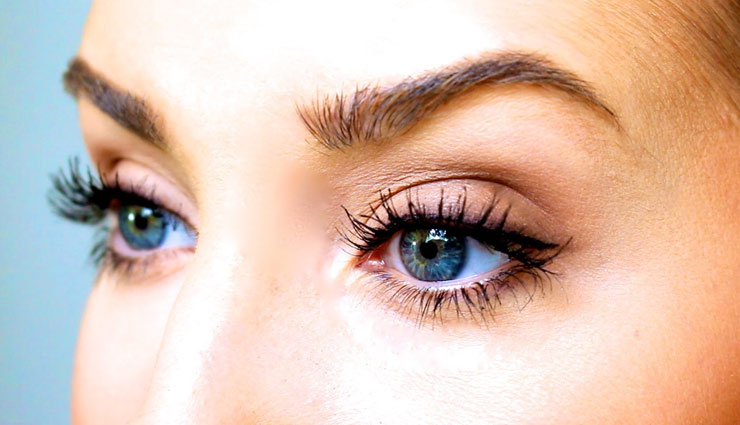 आपकी पलकें बनाती हैं आँखों को आकर्षक, जानें कैसे बनाए इन्हें घना